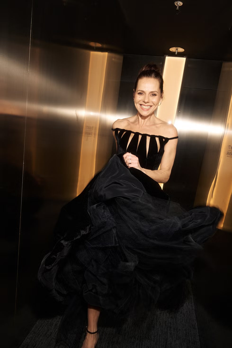 La actriz Miryam Gallego, sobre su vestido en los Premios Goya: "Nos apetecía apostar por un diseñador español y joven, los dos nos estrenamos en la alfombra roja este año"